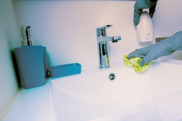 Tips to disinfect your bathroom thoroughly